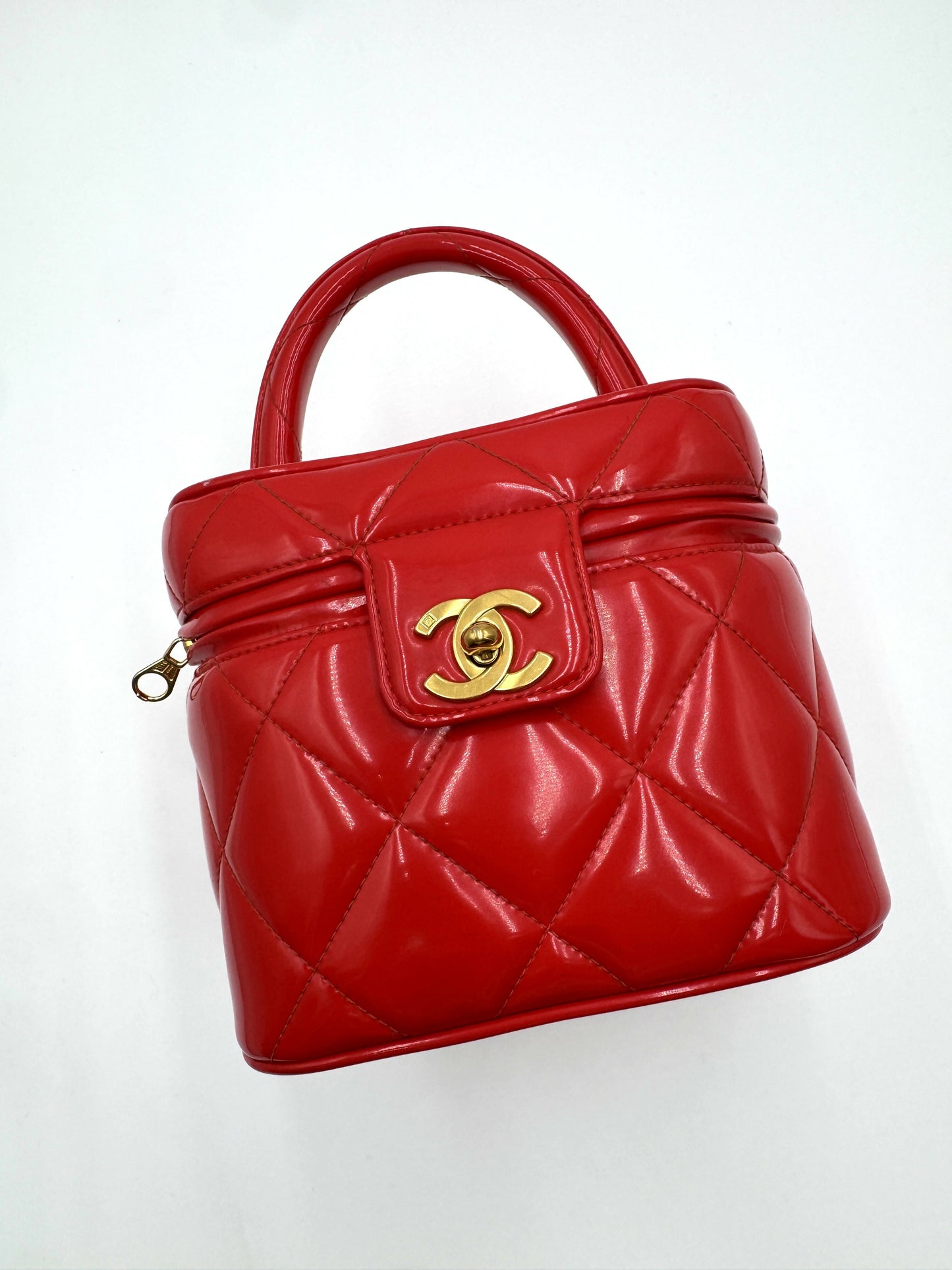 Chanel 1995 Barbie Red Heart-Mirror Vanity Case Bag