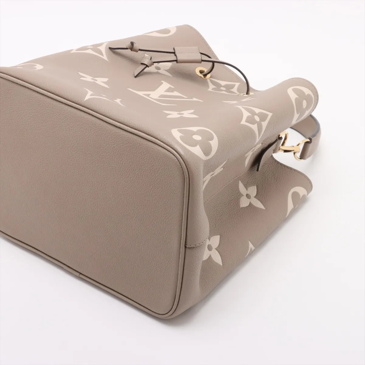 Louis Vuitton Tourterelle Bicolor Monogram Empreinte Leather Neonoe MM Clearance Sale