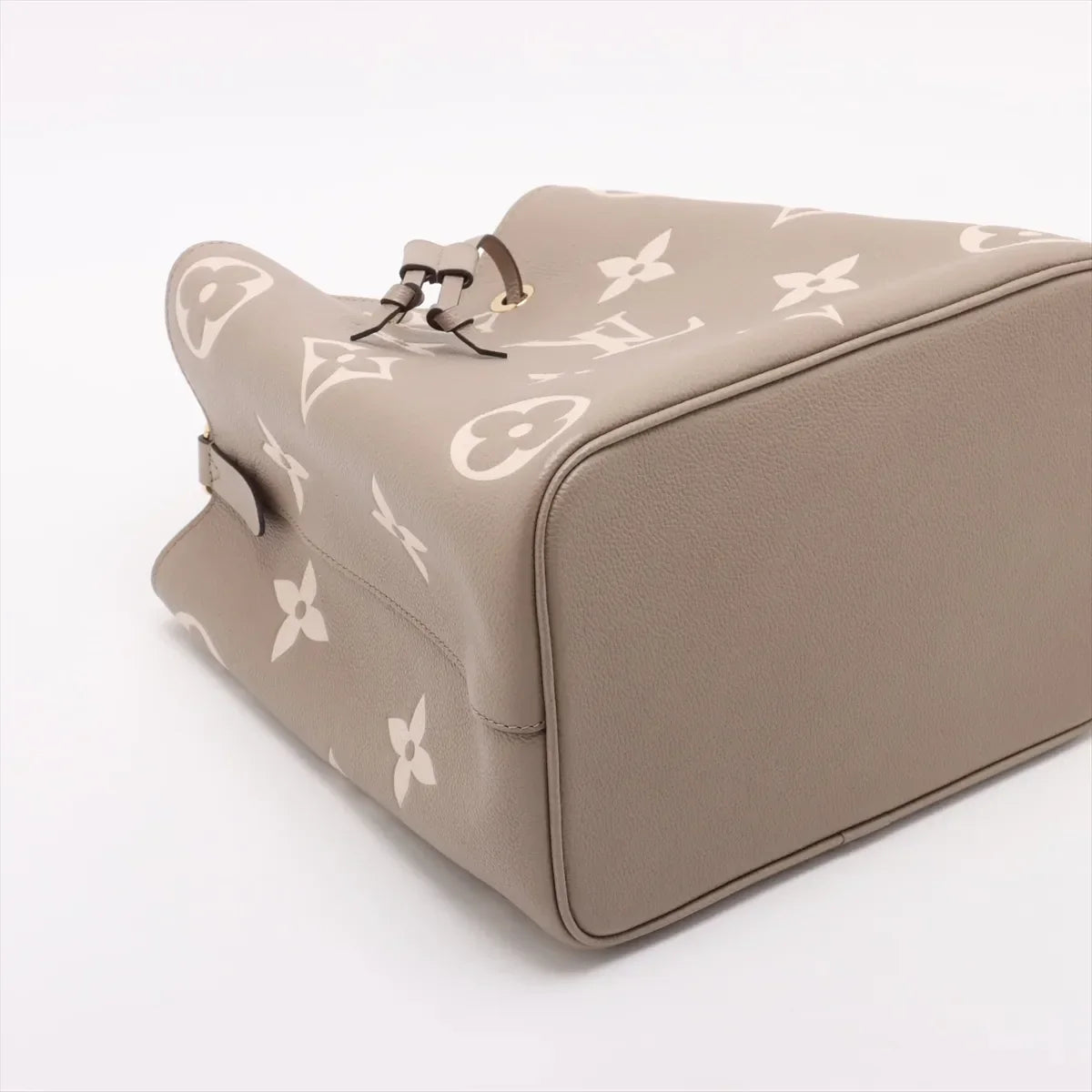 Louis Vuitton Tourterelle Bicolor Monogram Empreinte Leather Neonoe MM Clearance Sale