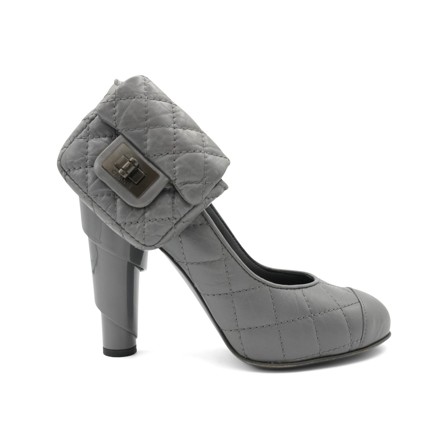 Chanel 'Reissue Pouch' Pumps - Women's 34 Clutch