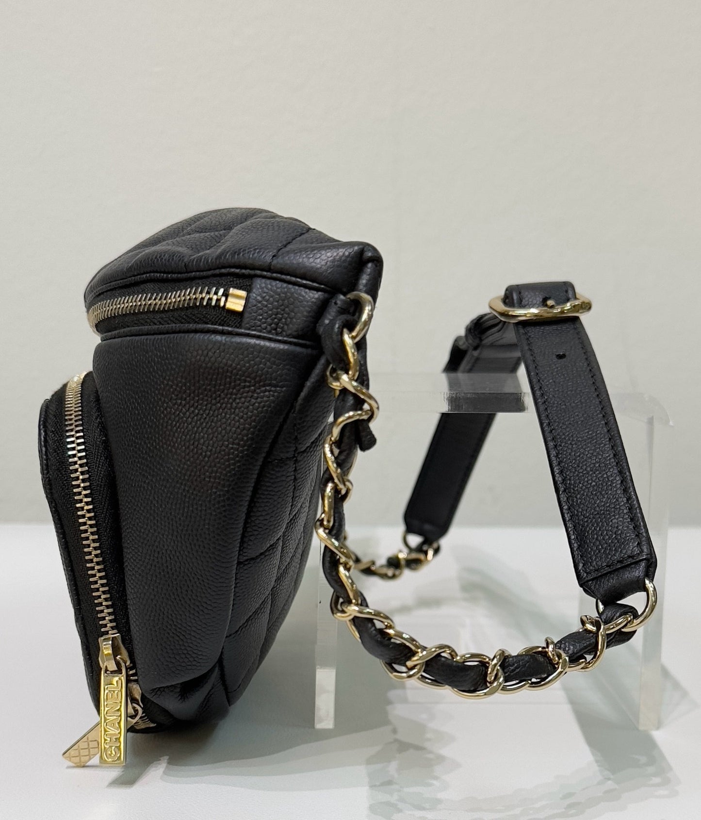 Chanel Black Quilted Caviar Leather Business Affinity Waist Belt Bag not have card