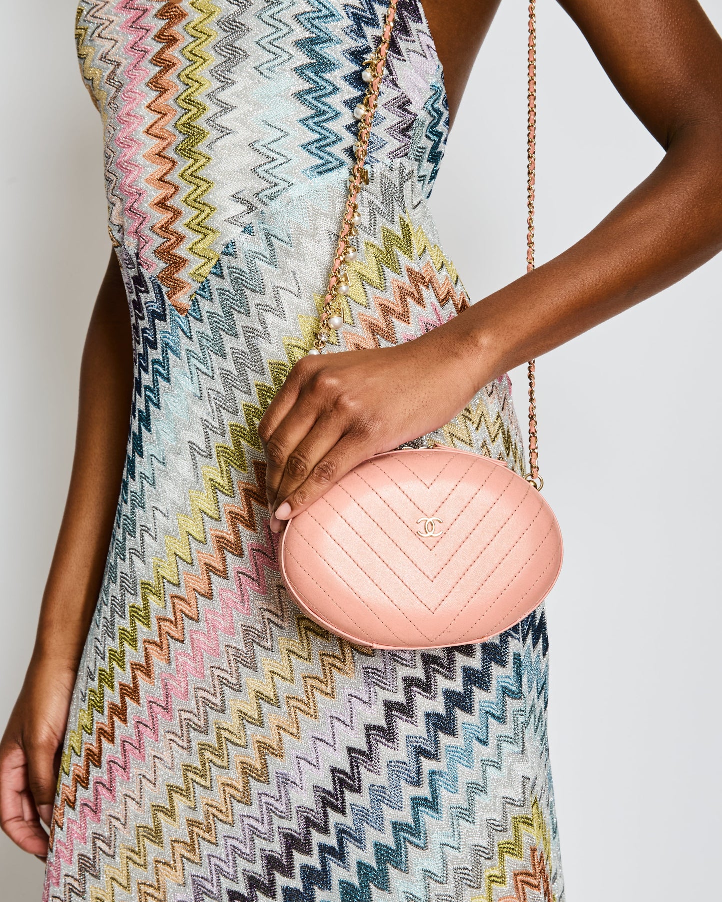 Chanel 2019 Pink Runway La Pa Round Evening bag in Chevron with Gold Hardware and Charm Chain