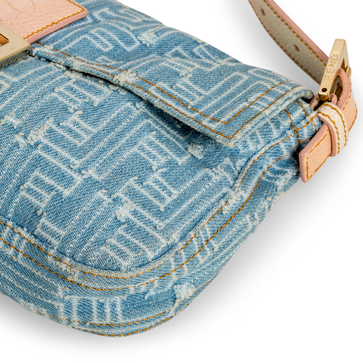 Fendi medium baguette