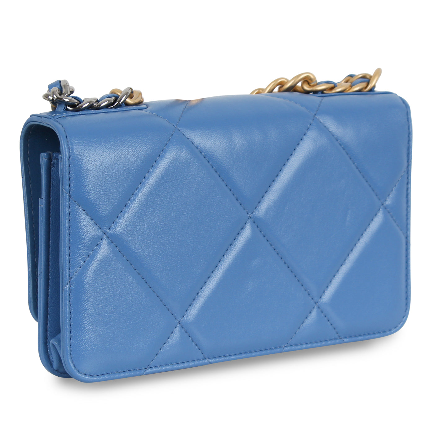 Chanel Chanel 19 WOC
