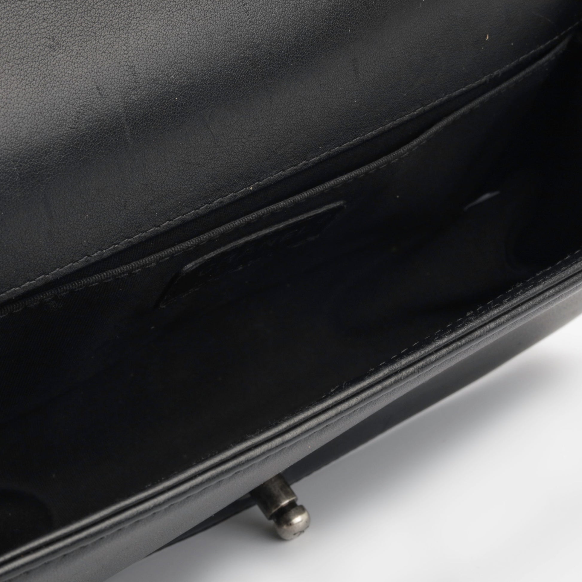 Chanel Boy Bag - Old Medium