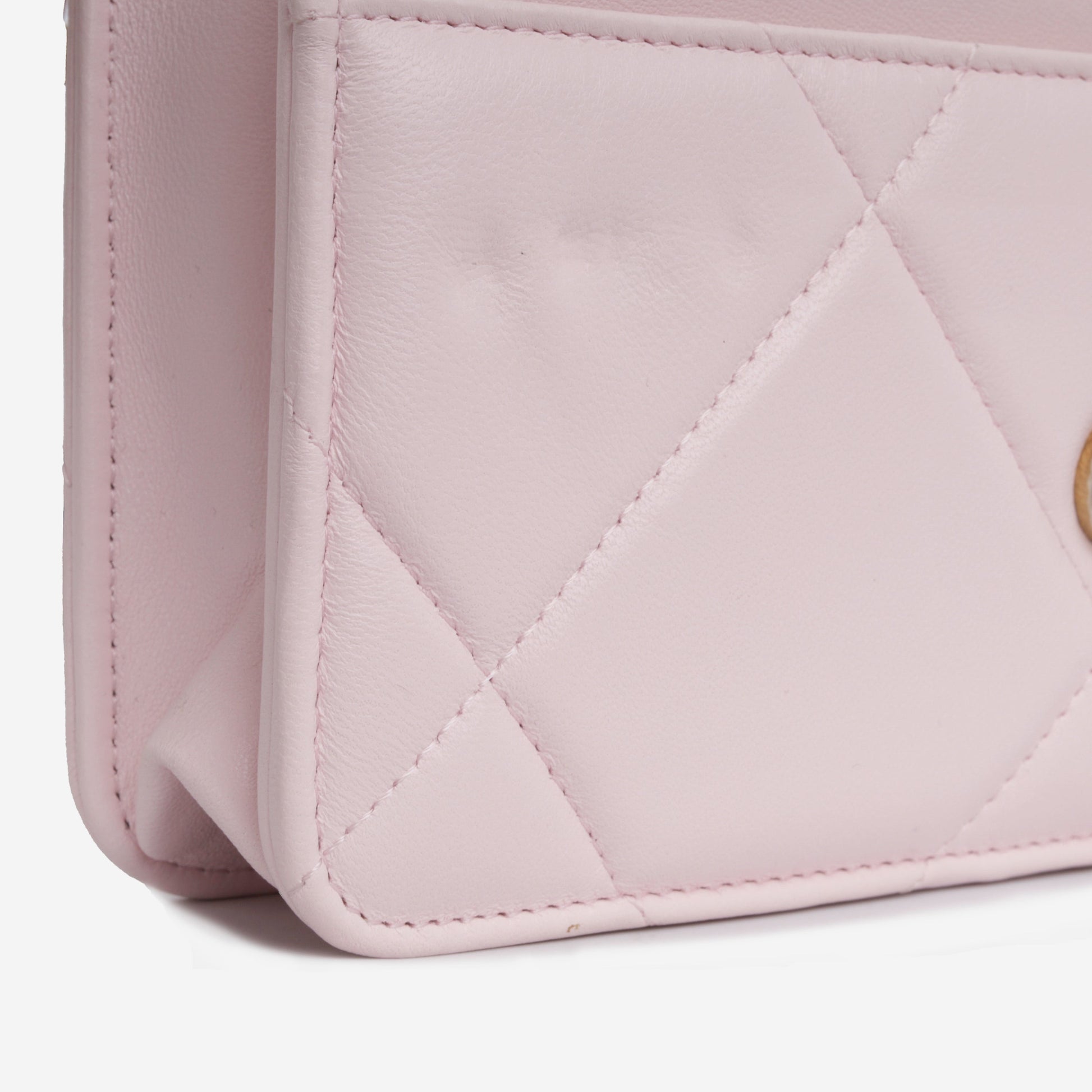 Chanel Chanel 19 WOC
