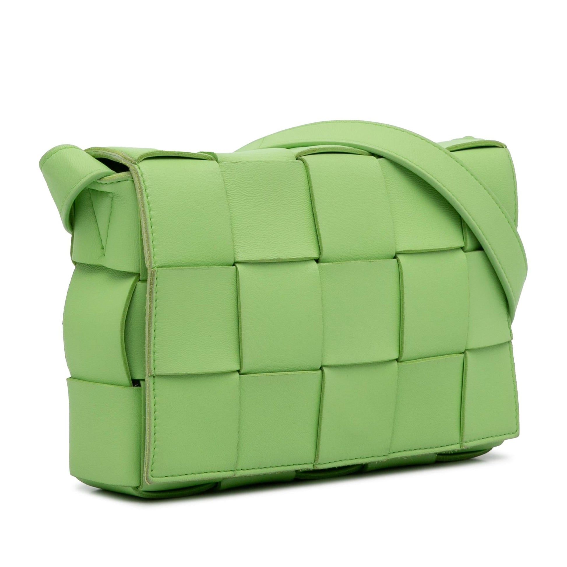 Luxury Bottega Veneta Calfskin Intrecciato Cassette Crossbody (SHG-CBPvTr)
