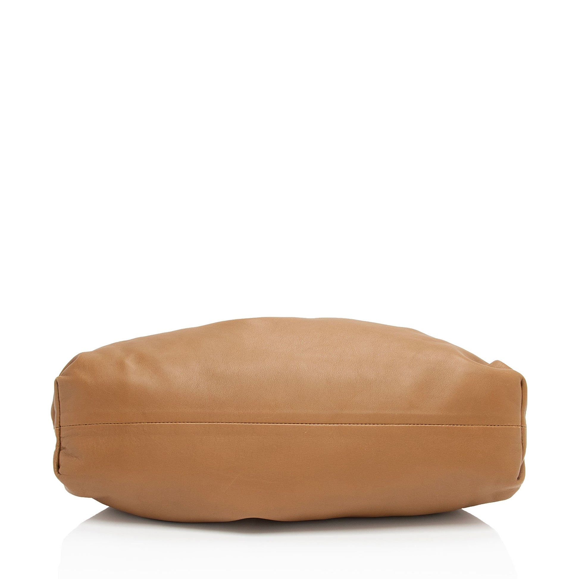 Luxury Bottega Veneta Calfskin The Pouch Clutch (SHF-MhxRoc)
