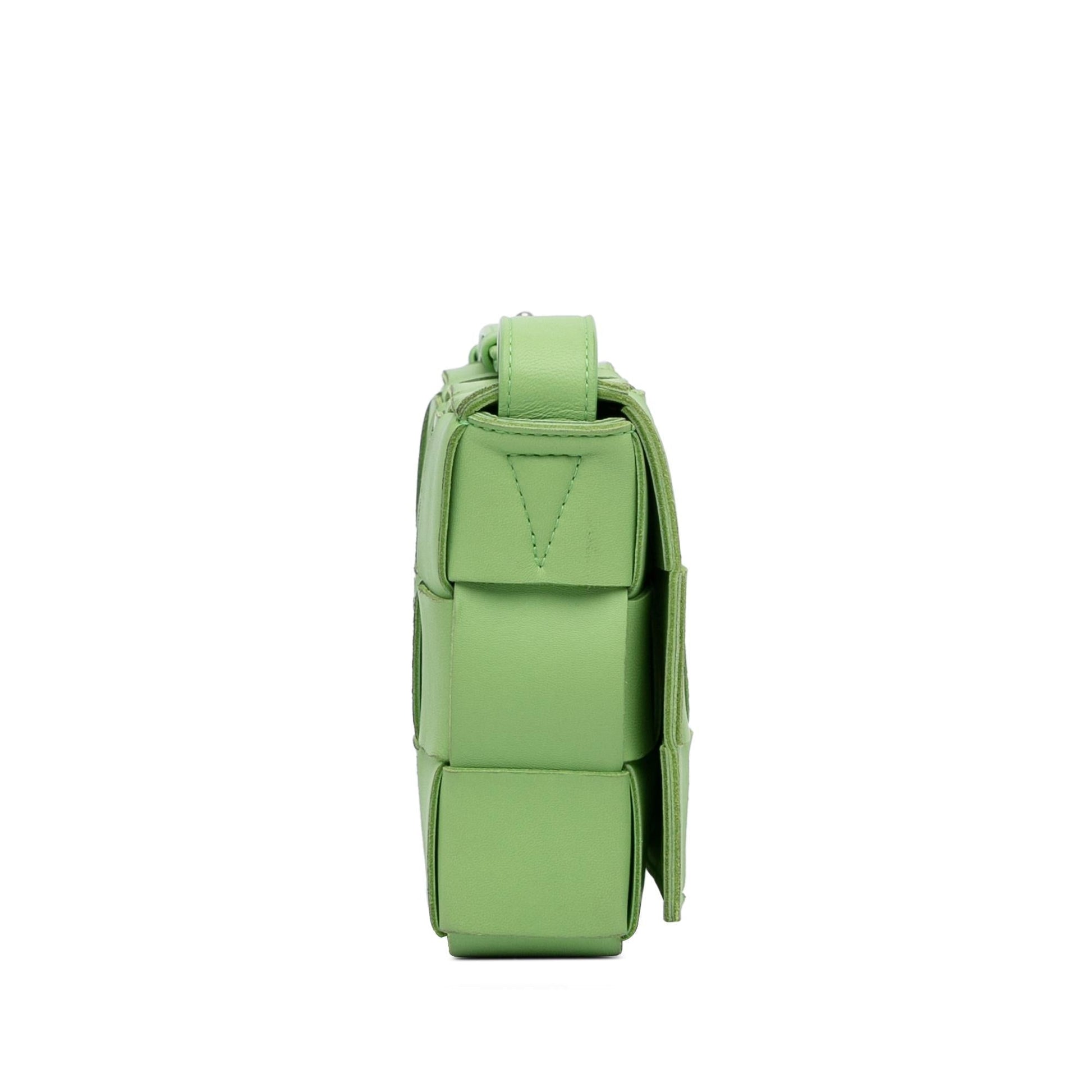 Luxury Bottega Veneta Intrecciato Cassette Crossbody (SHG-IraooB)