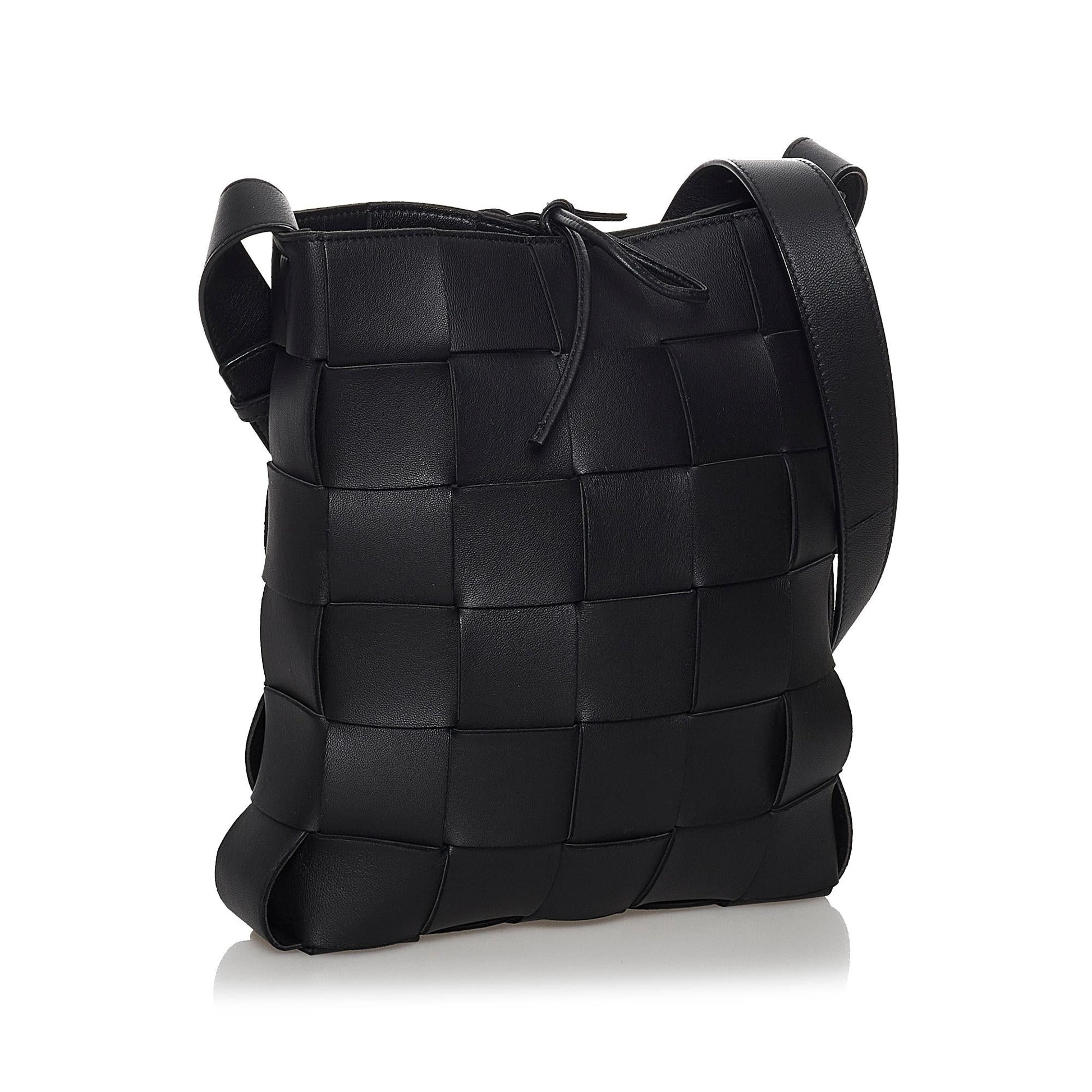 Luxury Bottega Veneta Intrecciato Cassette Leather Crossbody Bag (SHG-30630)