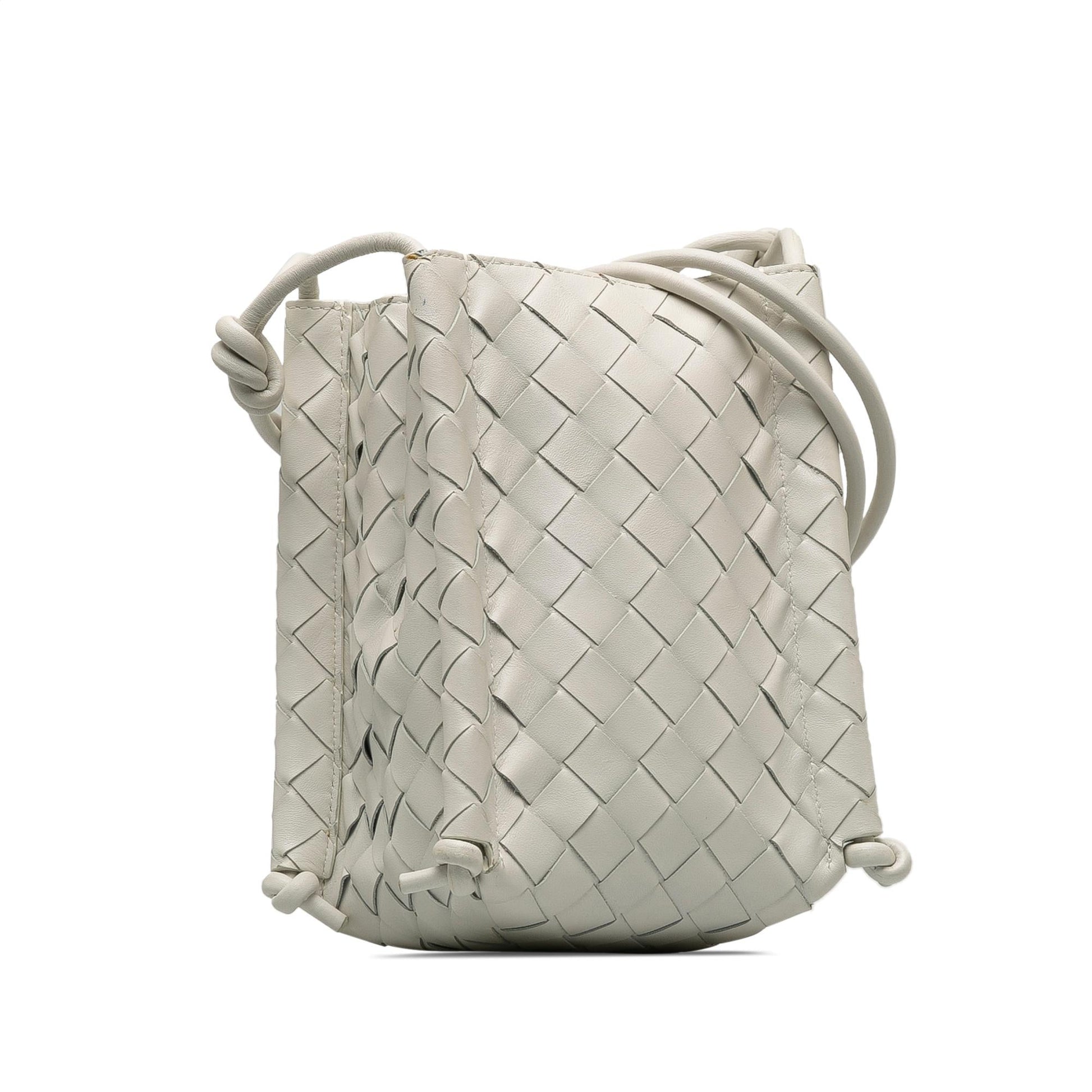 Luxury Bottega Veneta Intrecciato Mini Knot Bucket Bag (SHG-0GOSAm)