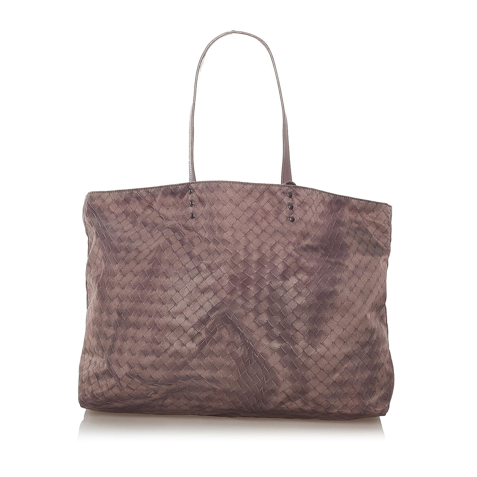 Luxury Bottega Veneta Intrecciolusion Nylon Tote Bag (SHG-27648)