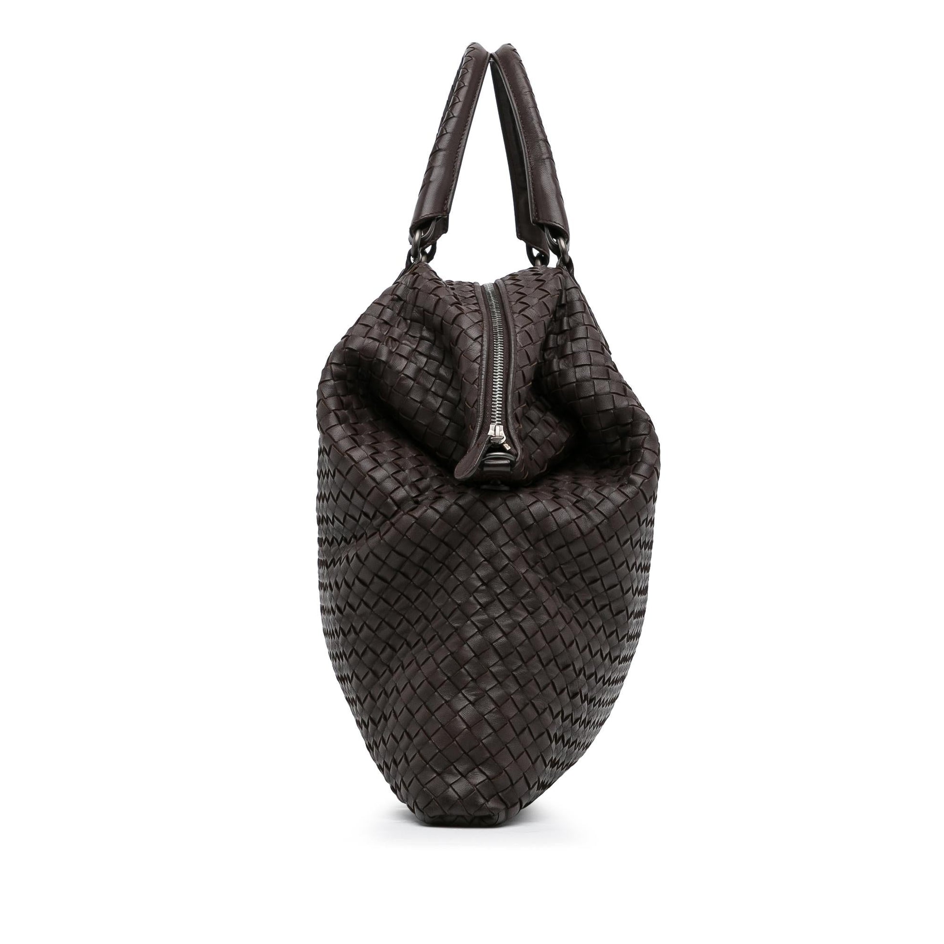 Luxury Bottega Veneta Maxi Intrecciato Convertible Tote (SHG-fgaSFB)