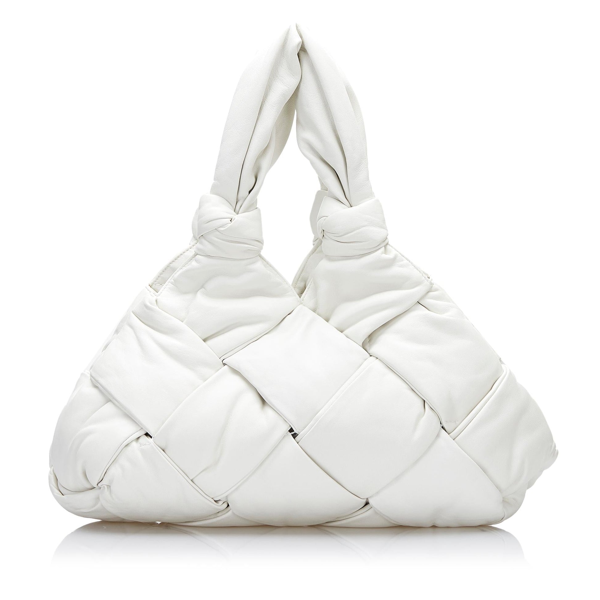Luxury Bottega Veneta Maxi Intrecciato Padded Lock Tote (SHG-gYS5Vd)