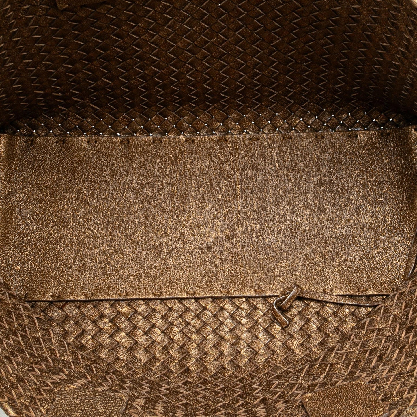 Luxury Bottega Veneta Medium Lambskin Intreccio Cabat Tote (SHG-PI5CzQ)