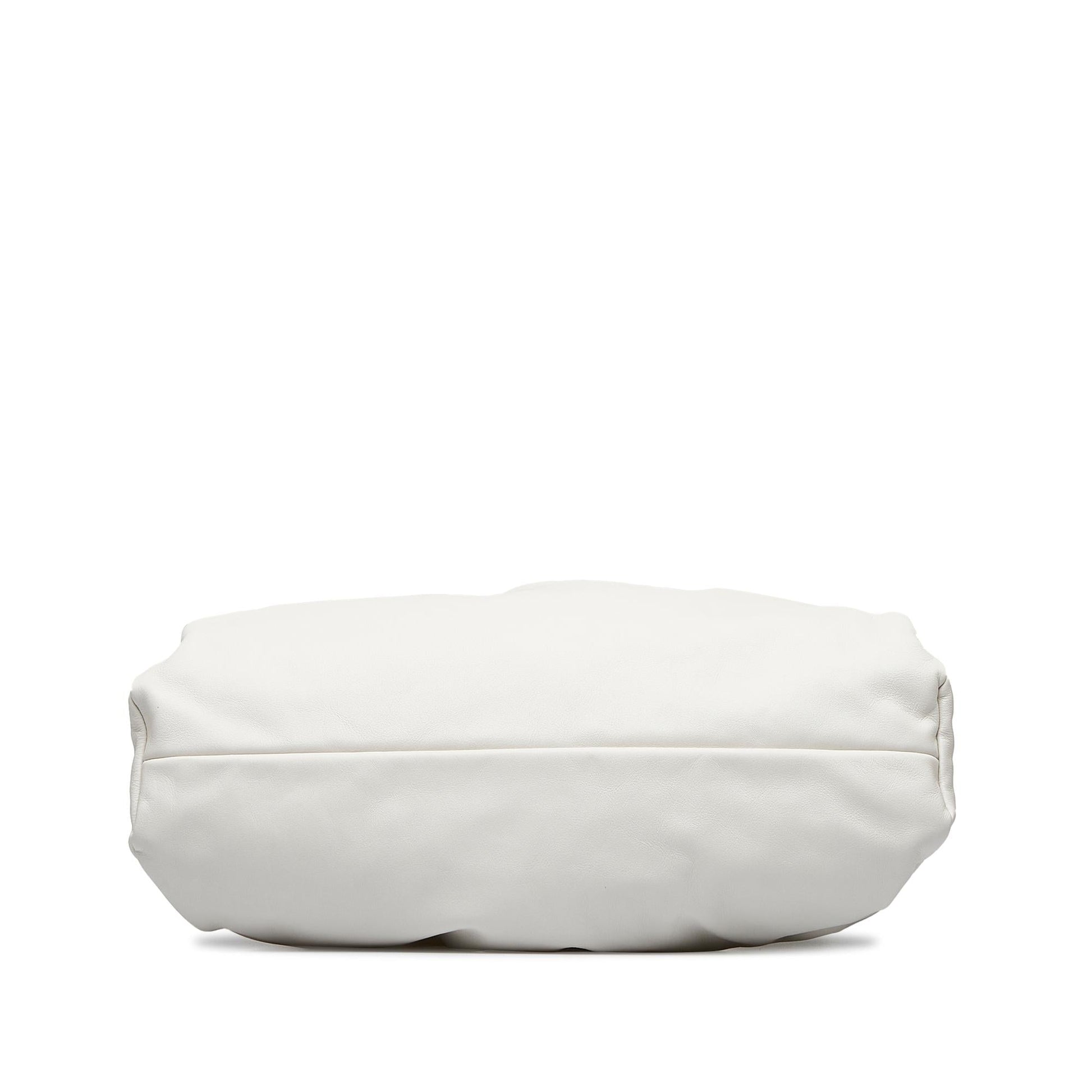Luxury Bottega Veneta Medium The Shoulder Pouch (SHG-arLCFV)