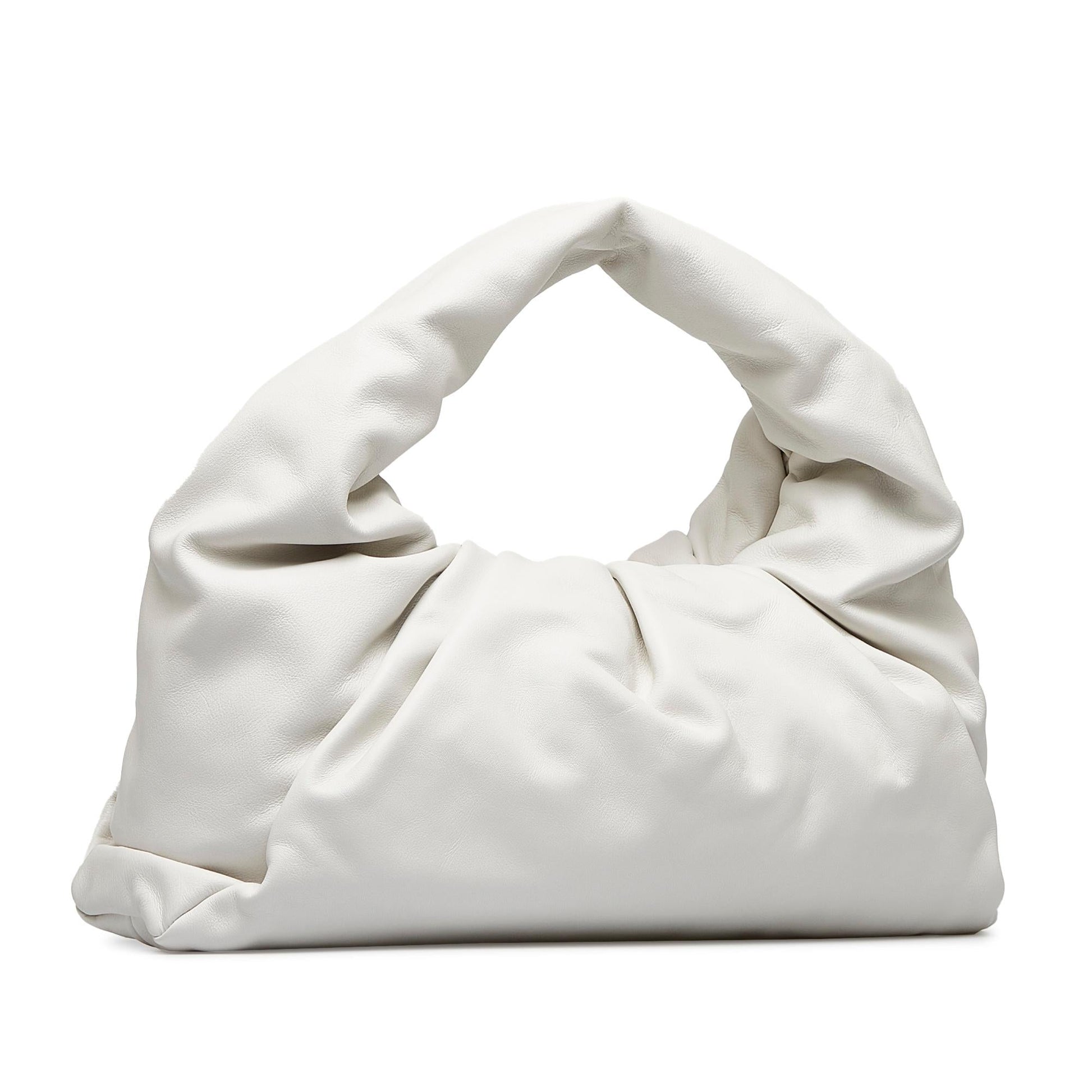 Luxury Bottega Veneta Medium The Shoulder Pouch (SHG-arLCFV)