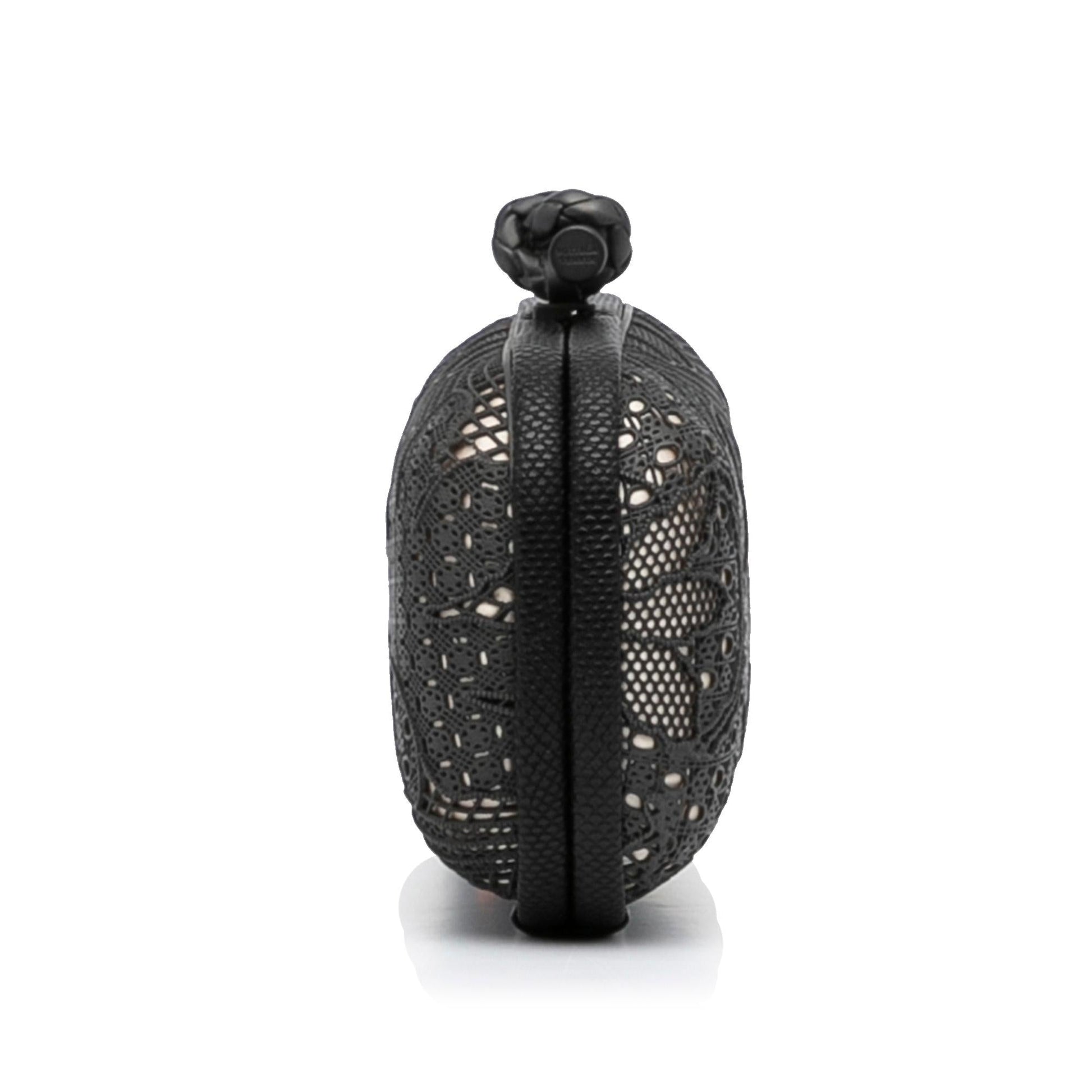Luxury Bottega Veneta Metal Lace Karung Knot Clutch (SHG-3X4oDZ)