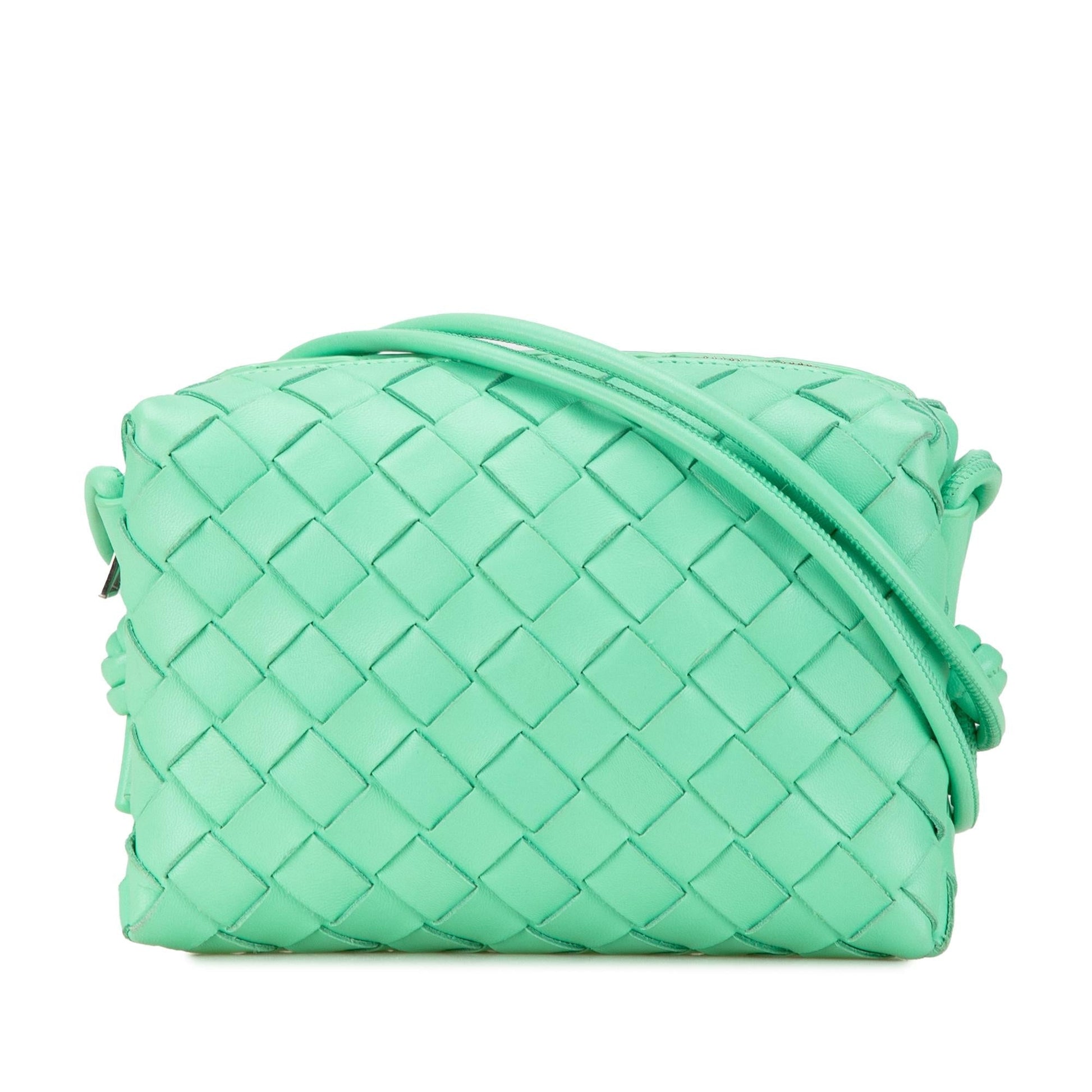 Luxury Bottega Veneta Mini Nappa Intrecciato Loop Camera Bag (SHG-H9L0I0)