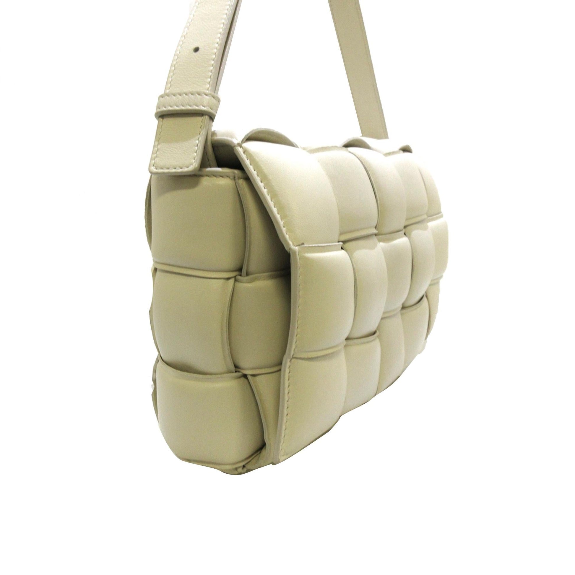 Luxury Bottega Veneta Padded Cassette Leather Crossbody Bag (SHG-jJmBjs)
