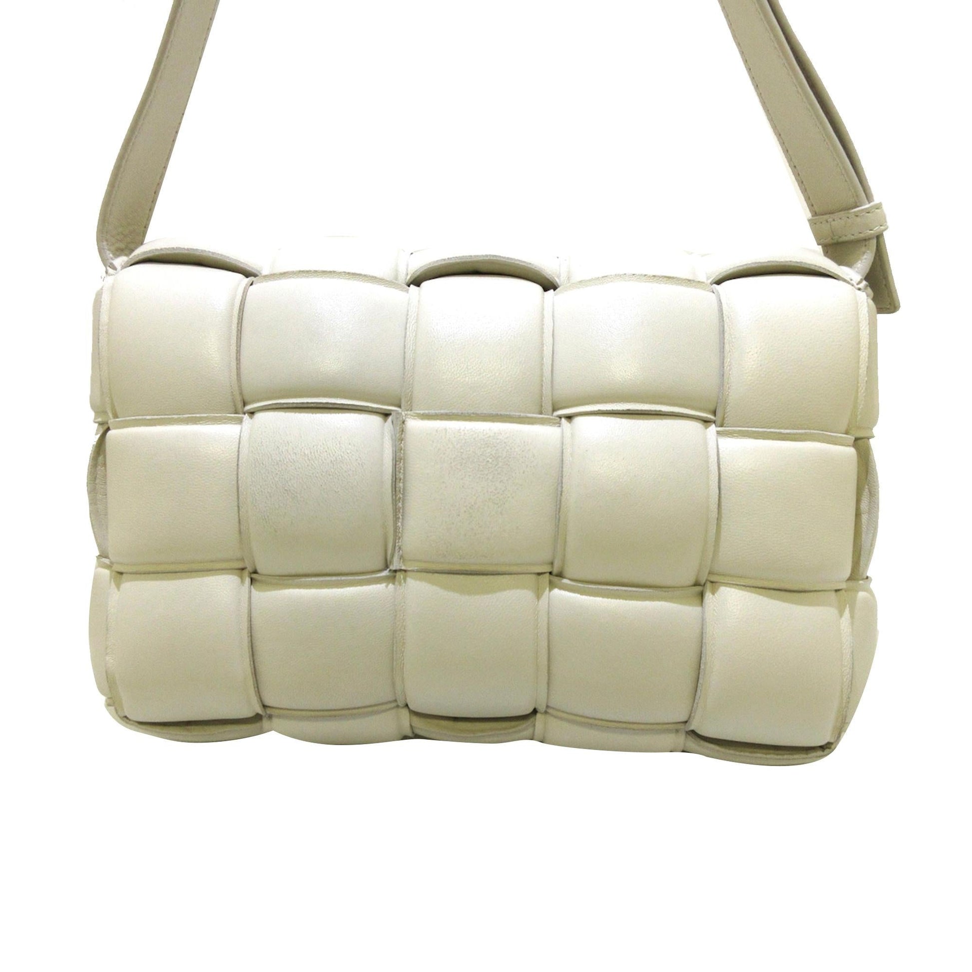 Luxury Bottega Veneta Padded Cassette Leather Crossbody Bag (SHG-vnnJ0G)