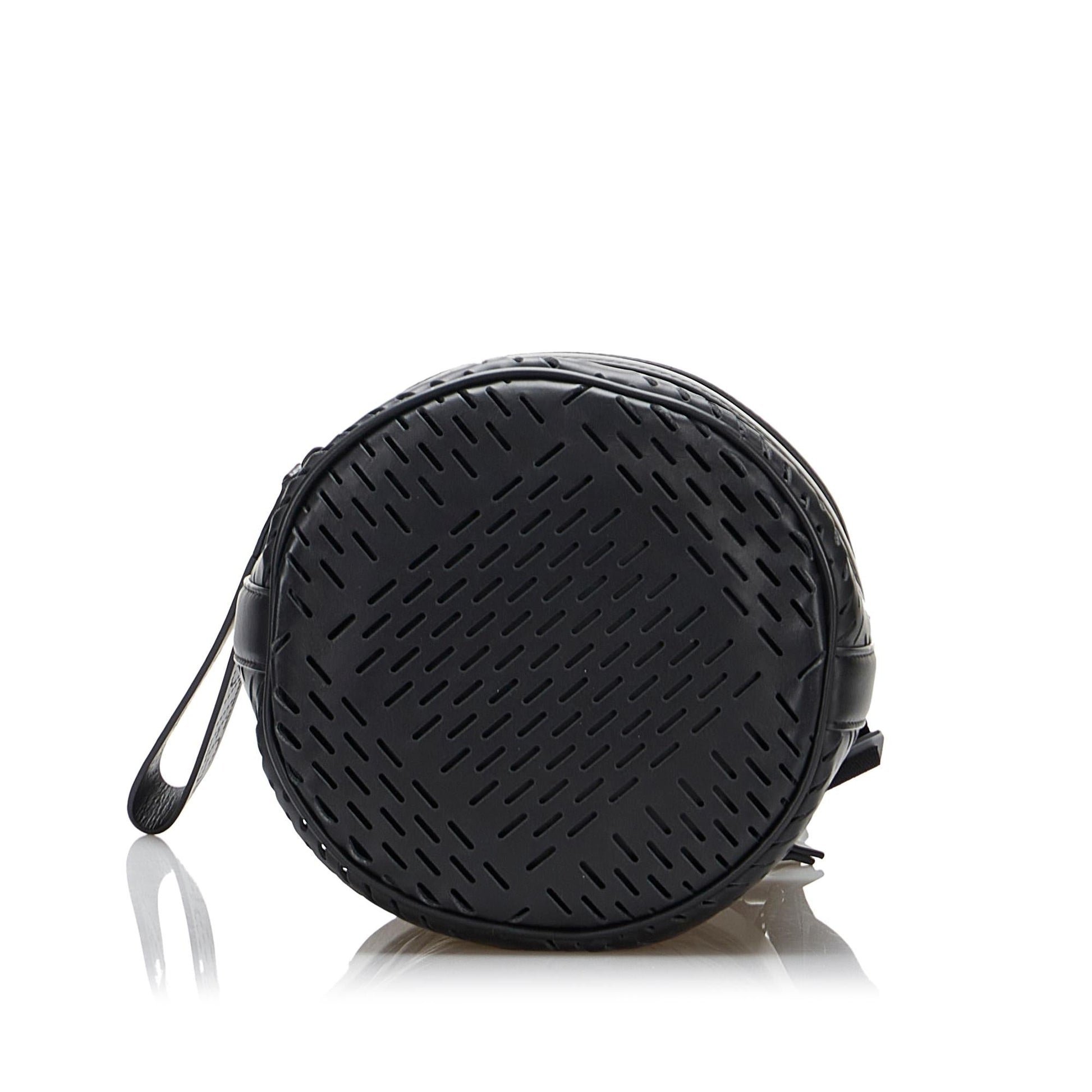 Luxury Bottega Veneta Perforated Leather Paper Bucket Bag (SHG-Vjn6CF)