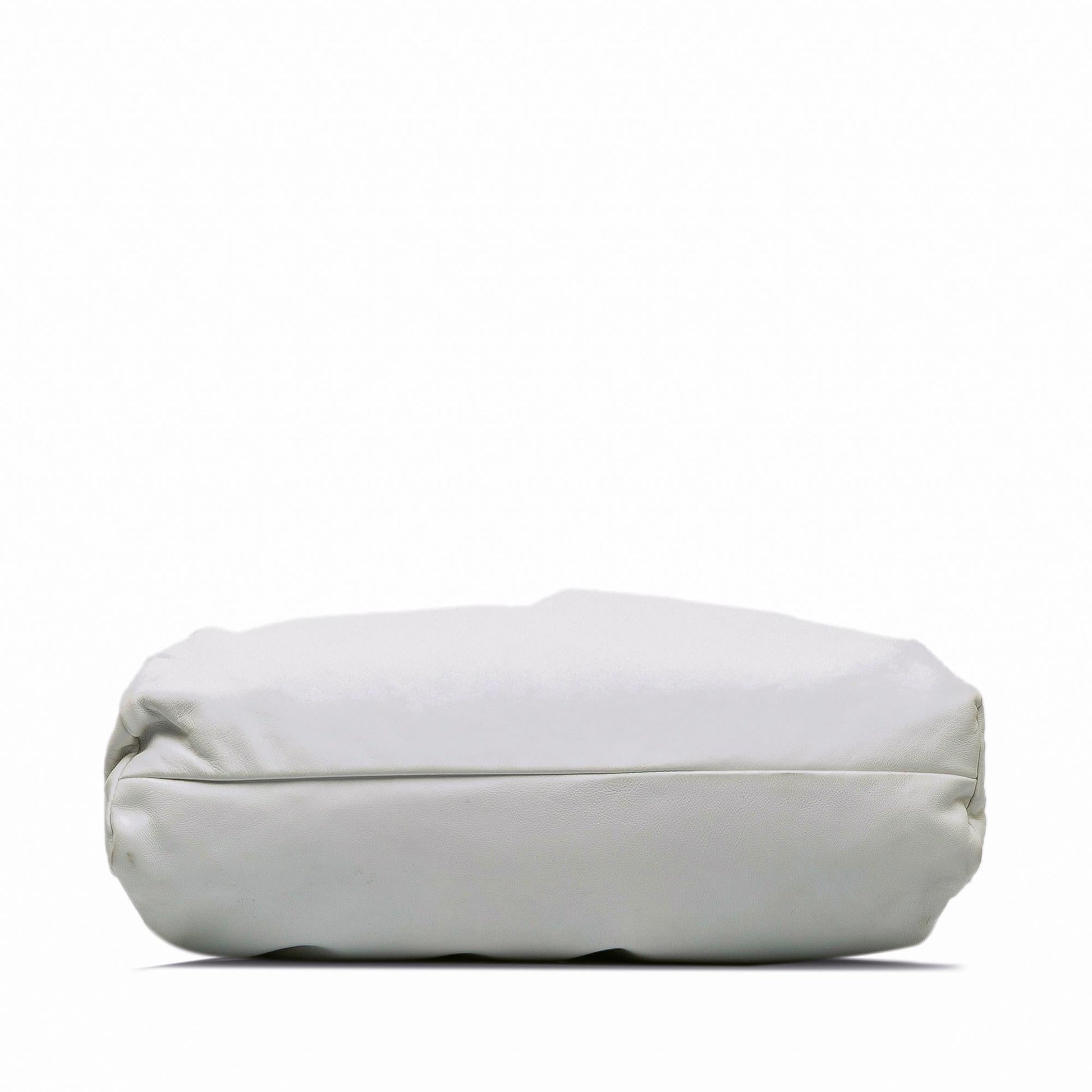 Luxury Bottega Veneta Small The Shoulder Pouch (SHG-bYVvdG)