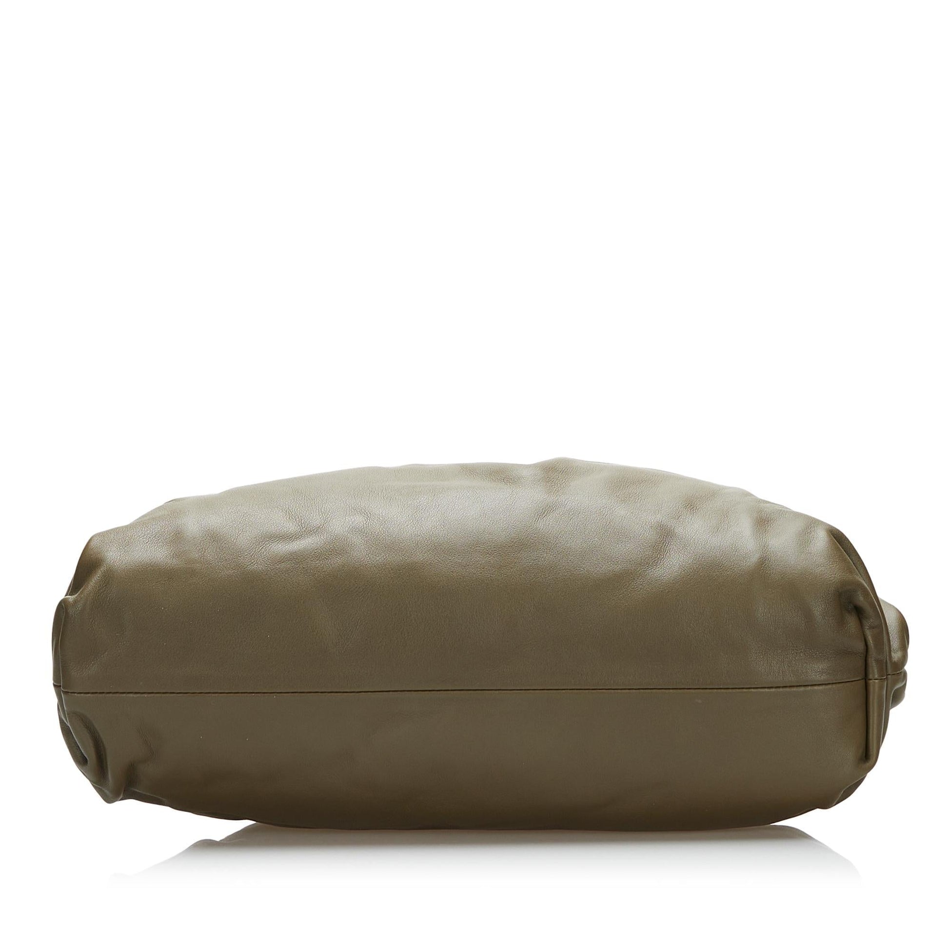 Luxury Bottega Veneta The Pouch Clutch (SHG-4DriMy)