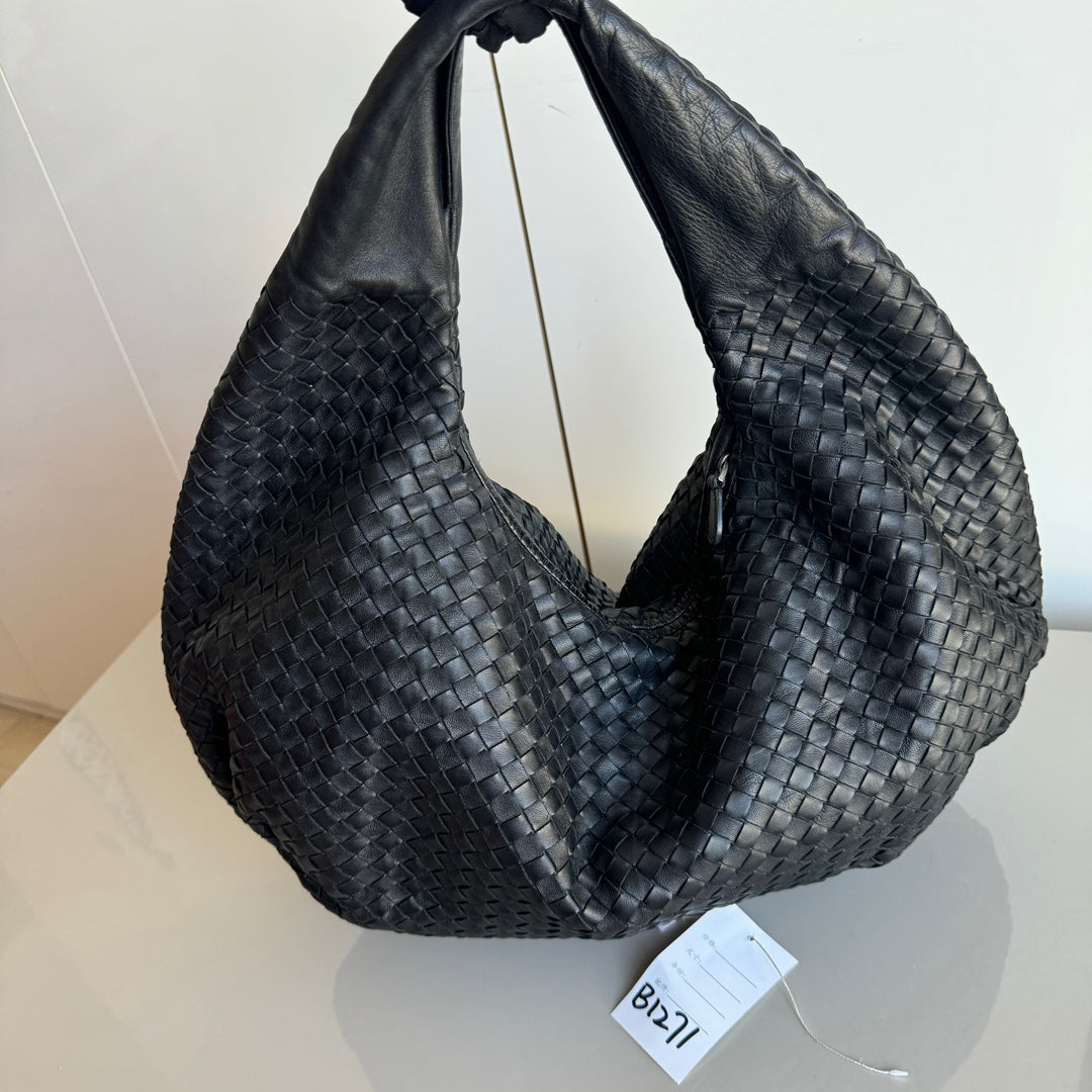 Bottega Veneta Belly Hobo Intrecciato Leather Black Large 52cm