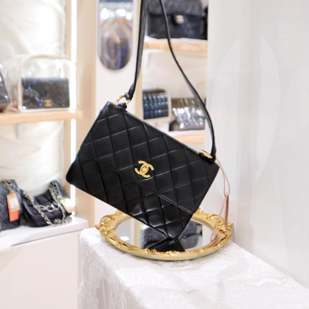 Chanel Shoulder Bag - Lynora Bags