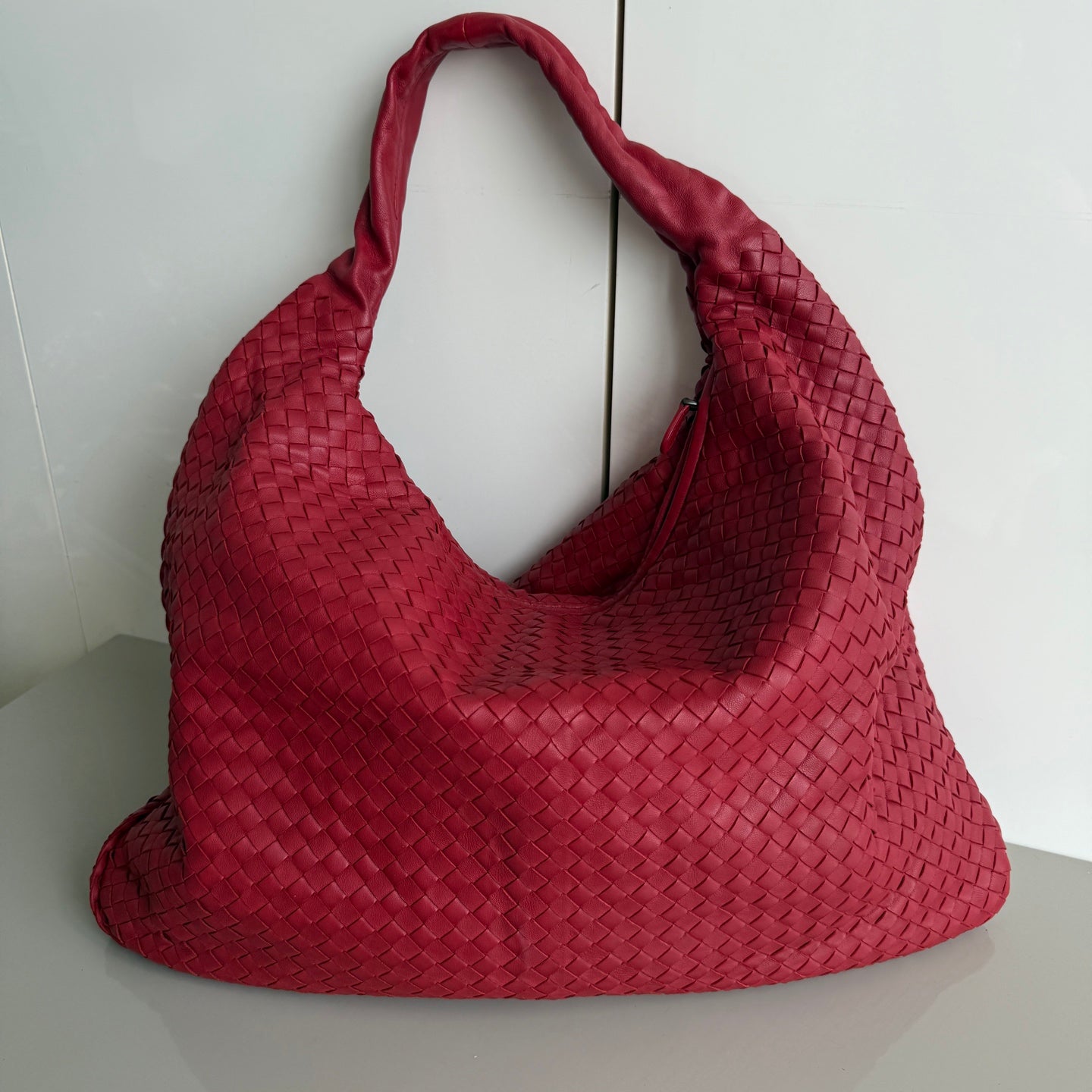 Bottega Veneta Veneta Hobo Maxi Dark Red Leather 51cm