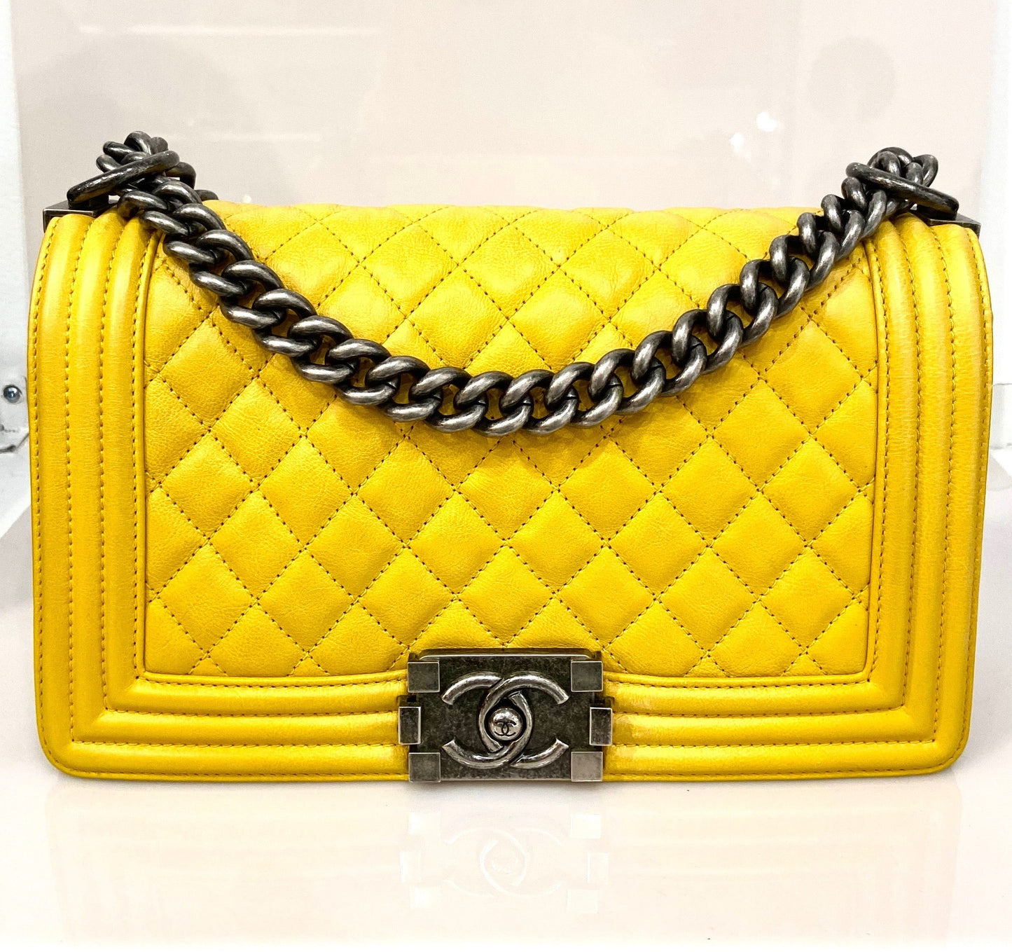 CHANEL QUILTED CALFSKIN LEATHER MEDIUM BOY BAG-HS