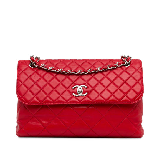 Chanel Calfskin In The Business Flap (SHG-8n2B7T) Shoulder Bag
