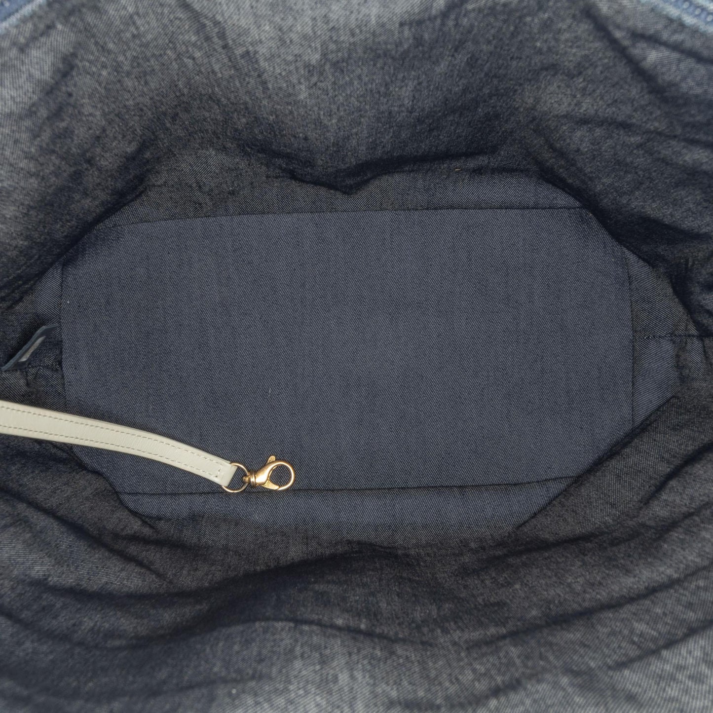 Chanel Crumpled Calfskin En Vogue Rope Satchel (SHG-YyDuG5) Handbag