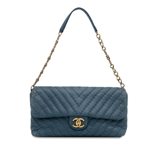 Chanel Jumbo Chevron Iridescent Surpique Flap (SHG-w8I8Ii) Shoulder Bag