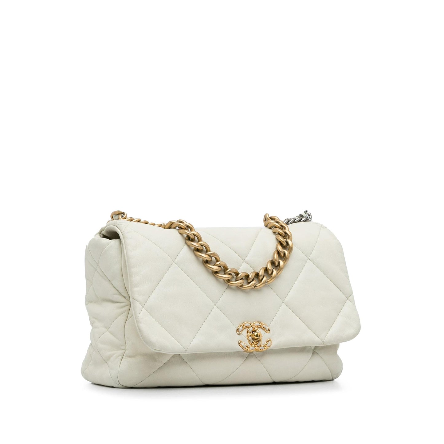 Chanel Maxi Lambskin 19 Flap (SHG-On907h) Shoulder Bag