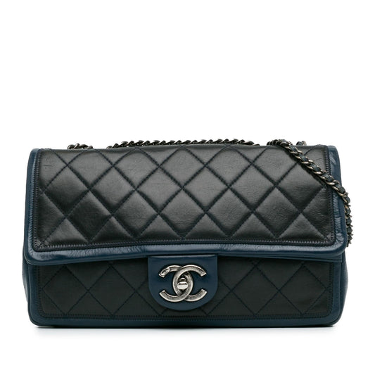 Chanel Medium Bicolor Lambskin Graphic Flap (SHG-EwBfXt) Shoulder Bag