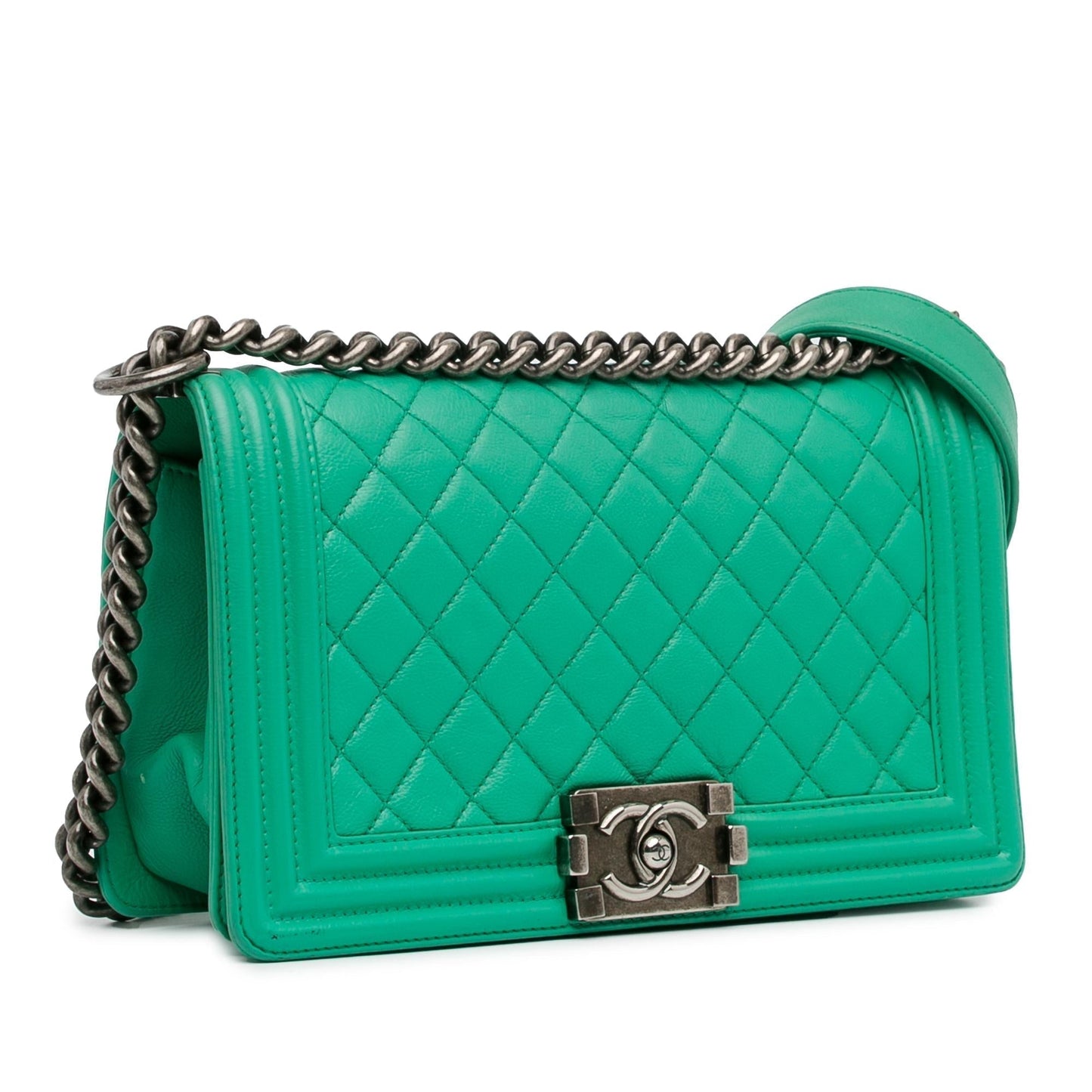 Chanel Medium Calfskin Boy Flap (SHG-v8zN8a) Crossbody