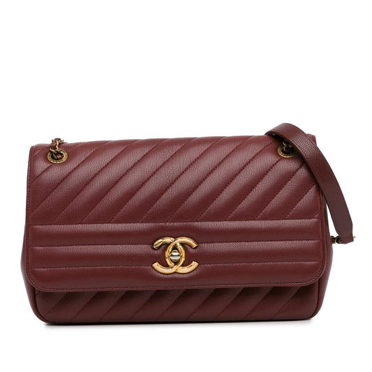 Chanel Medium Diagonal Quilted Goatskin Flap (SHG-HH5O86) Crossbody