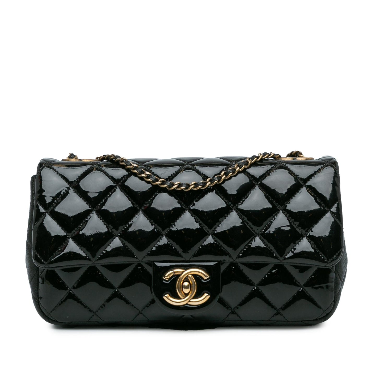 Chanel Medium Patent Goatskin CC Eyelet Flap (SHG-Xldzli) Crossbody