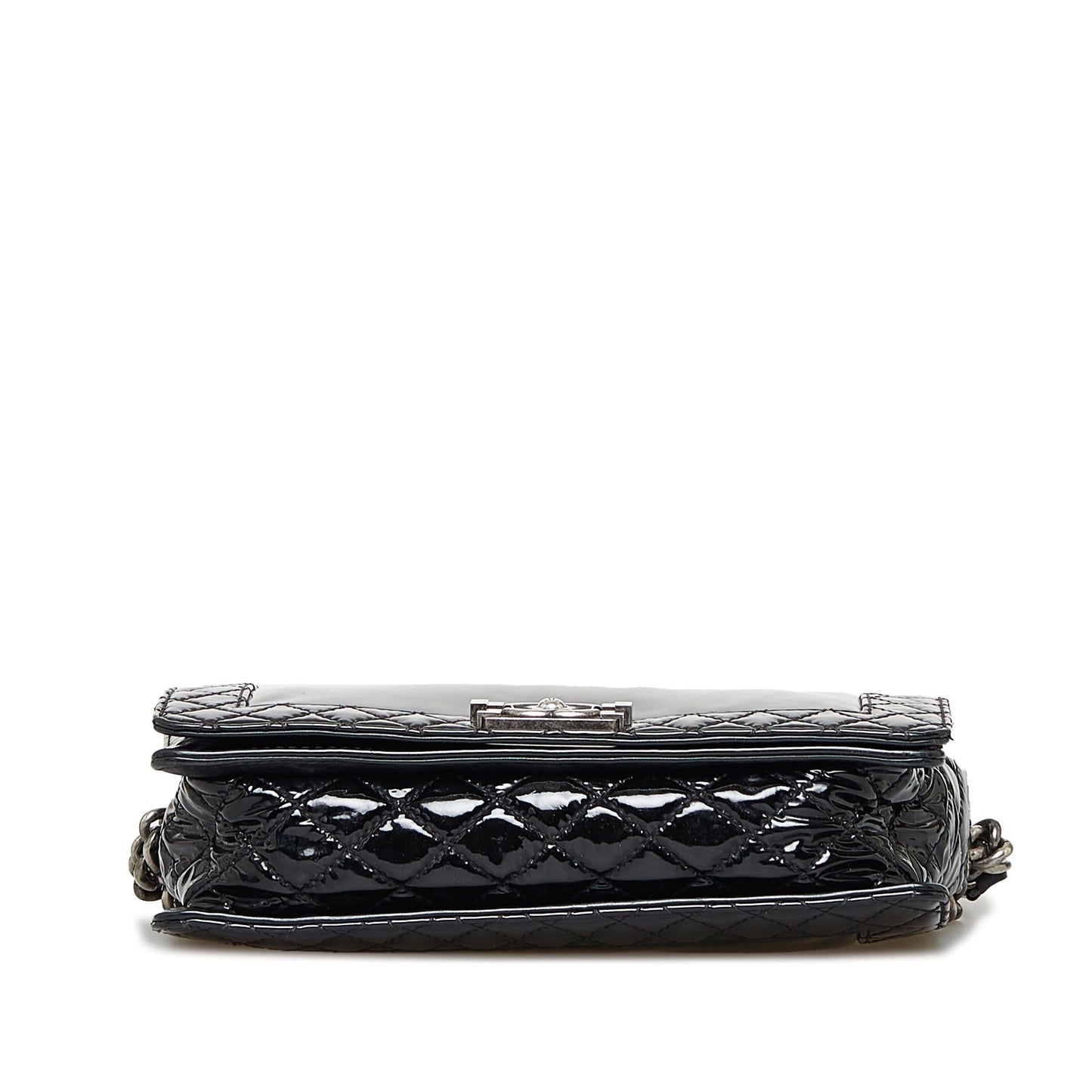 Chanel Medium Patent Reverso Boy Flap (SHG-uvsh6E) Crossbody