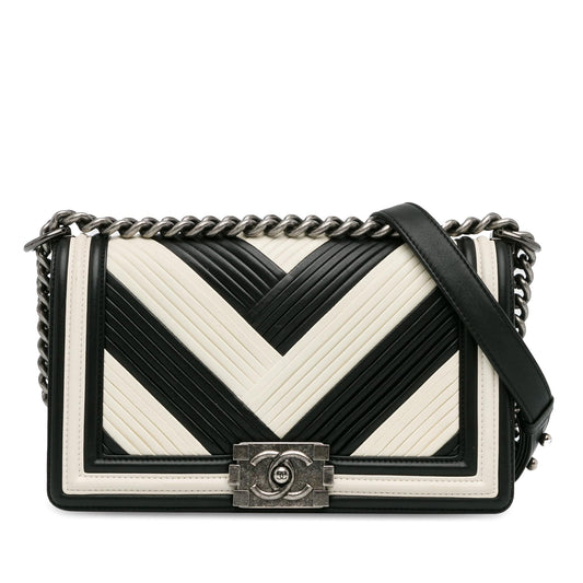 Chanel Medium Pleated Calfskin Boy In Rome Flap (SHG-DQWgfZ) Crossbody