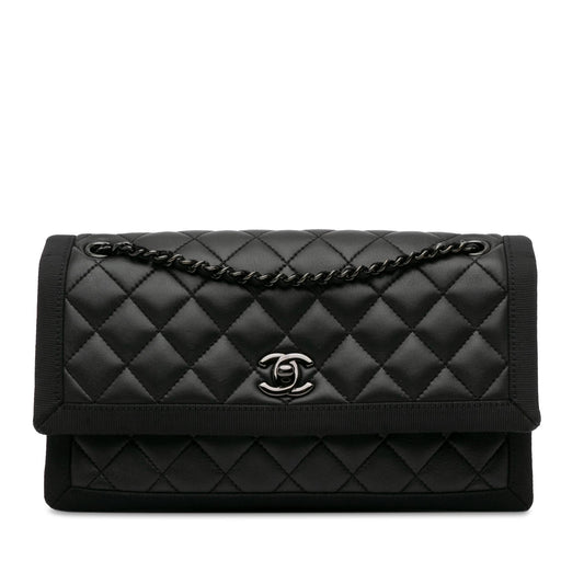 Chanel Medium Quilted Lambskin Grosgrain Two Tone Flap (SHG-IGkksY) Shoulder Bag