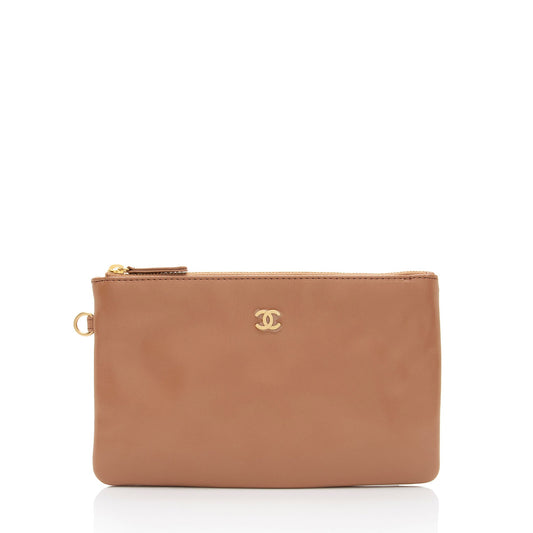 Chanel Shiny Calfskin Small Chanel 22 Pochette (SHF-JufGfx) Clutch