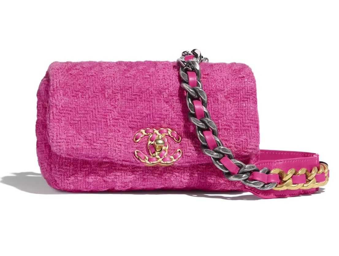 CHANEL 19 QUILTED TWEED BELT BAG