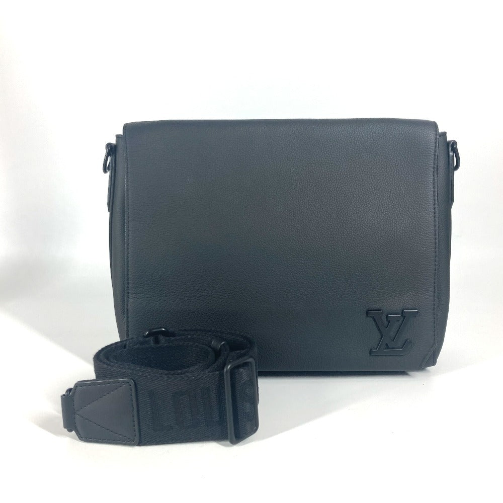 LOUIS VUITTON Shoulder Bag , grain leather black LV Aerogram takeoff messenger