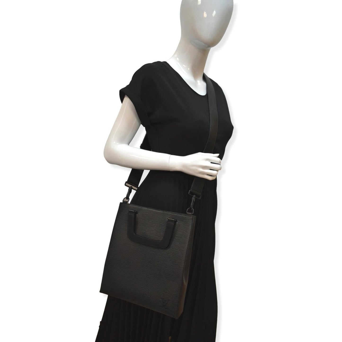 LOUIS VUITTON Petit Sac Plat Epi Leather Crossbody Bag Black