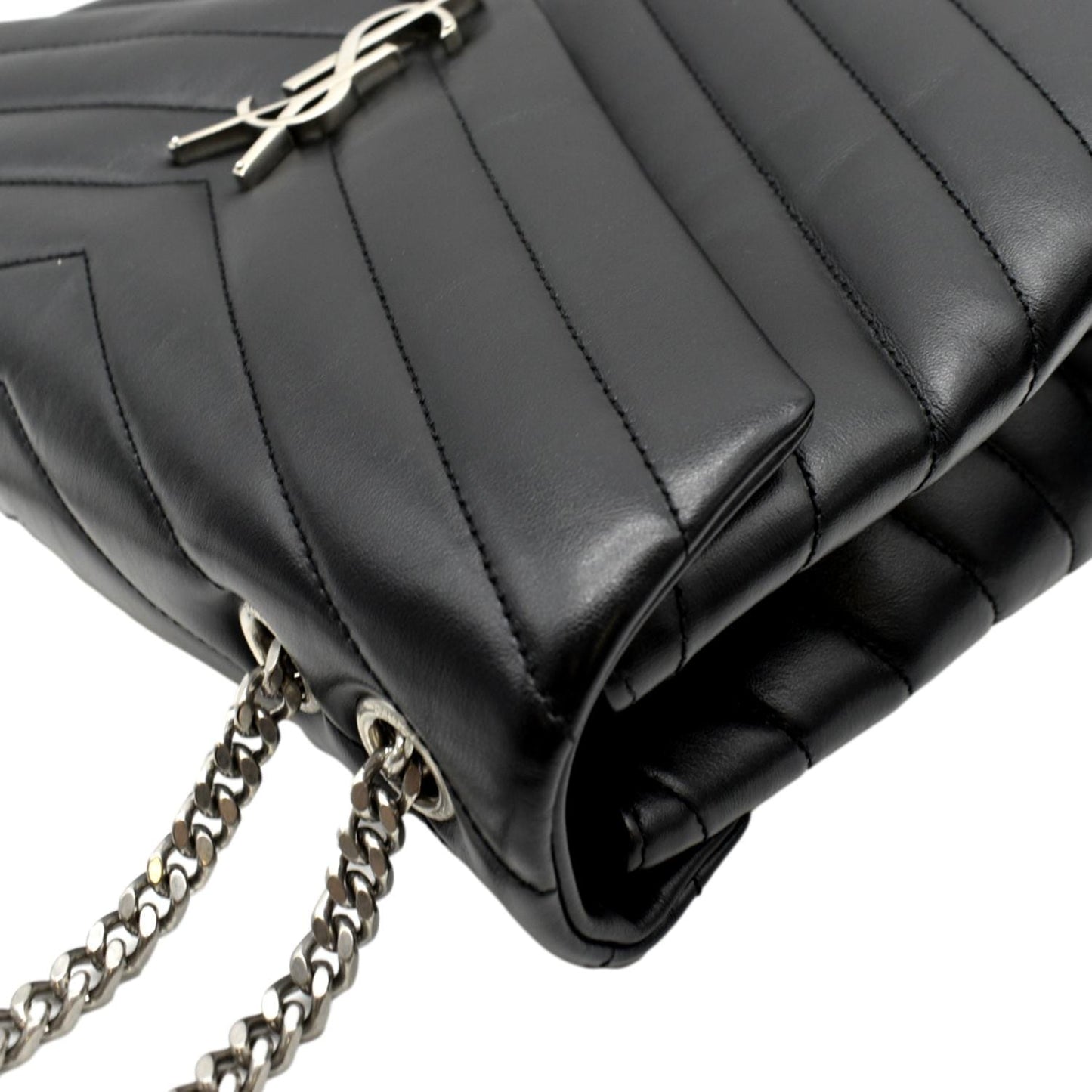 SAINT LAURENT Medium Loulou Matelasse Leather Chain Shoulder Bag Black