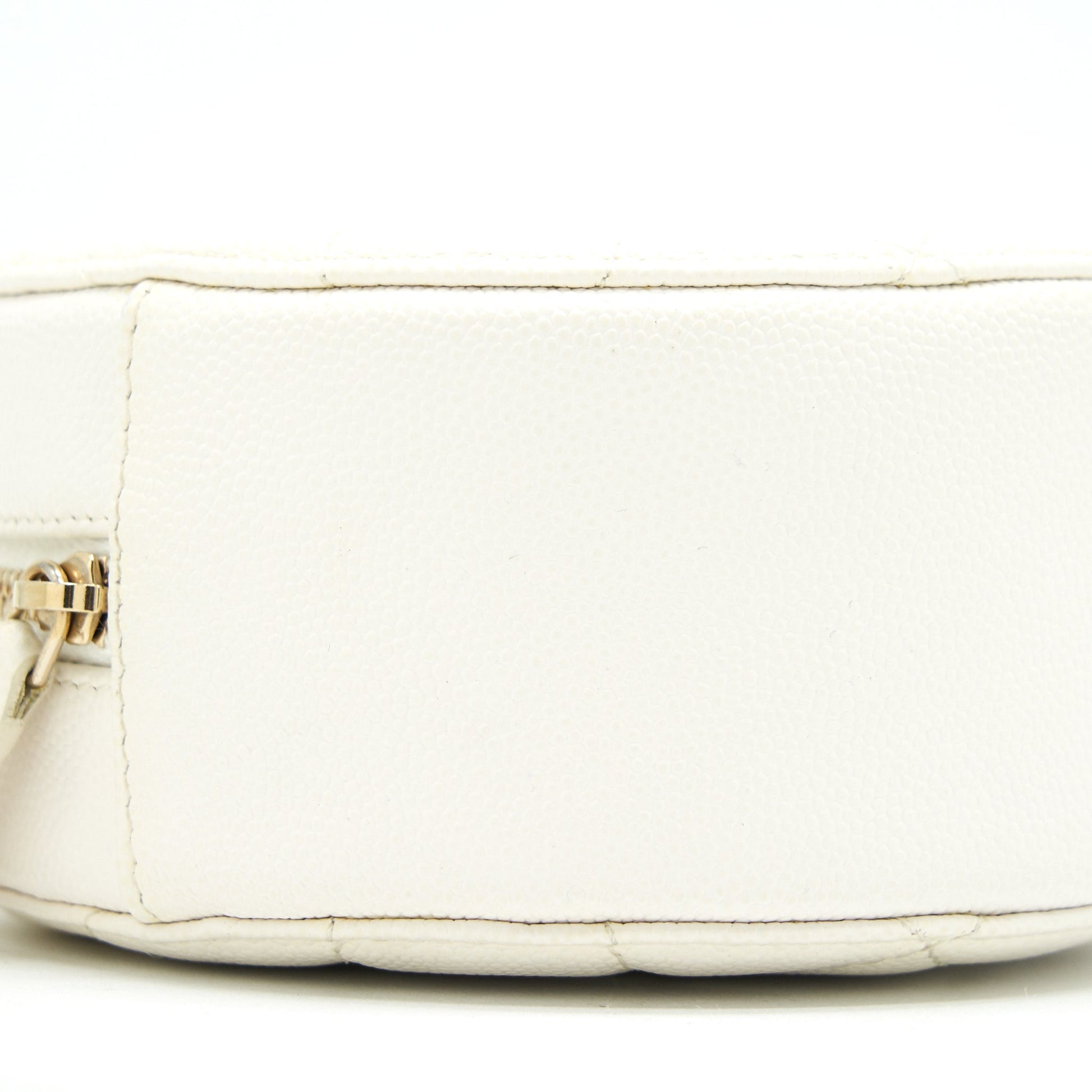 Chanel mini round Bag with Chain Caviar White L