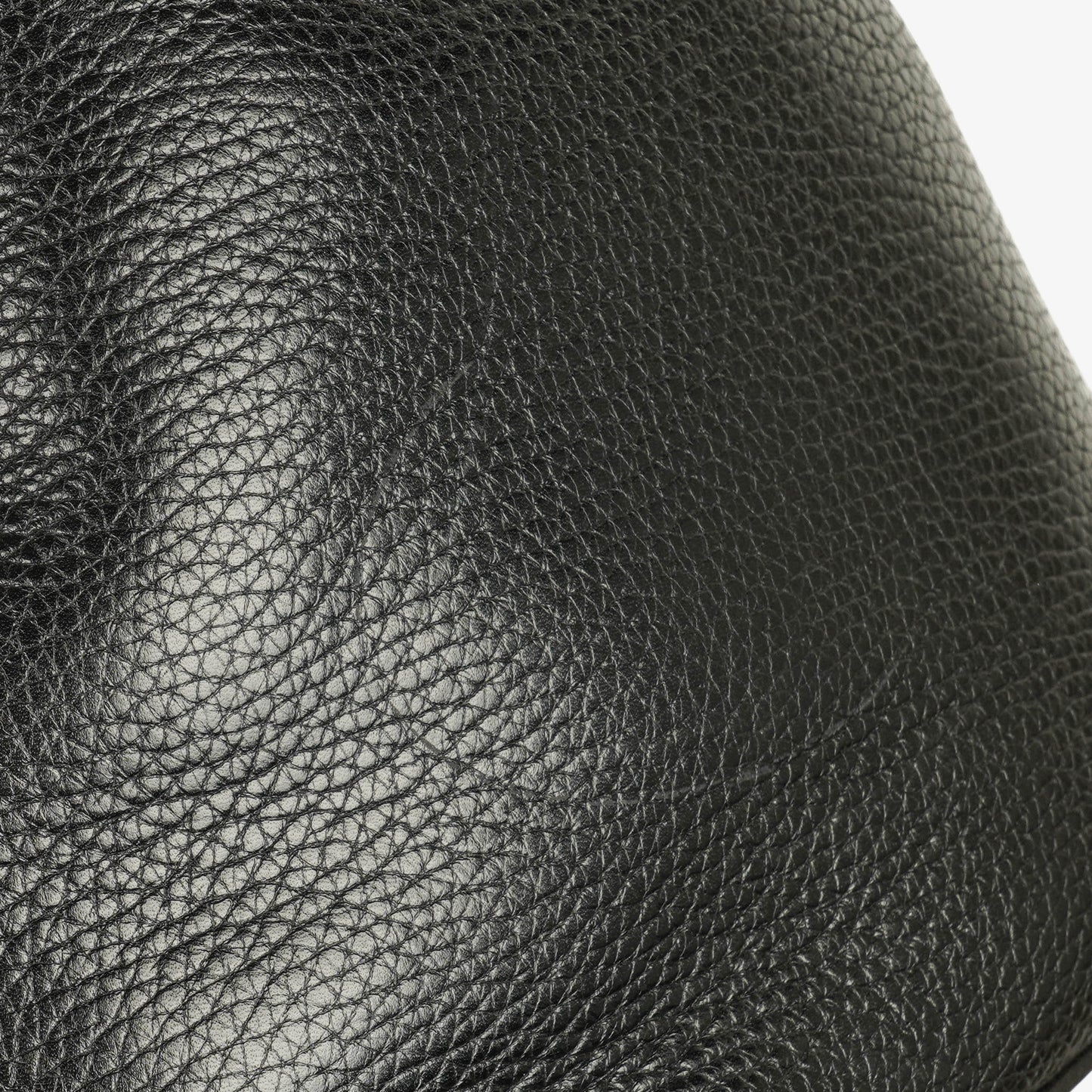 Gucci Interlocking Black Leather Bucket Bag
